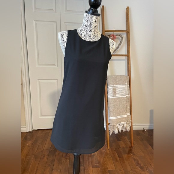 Little black dress - Picture 1 of 4